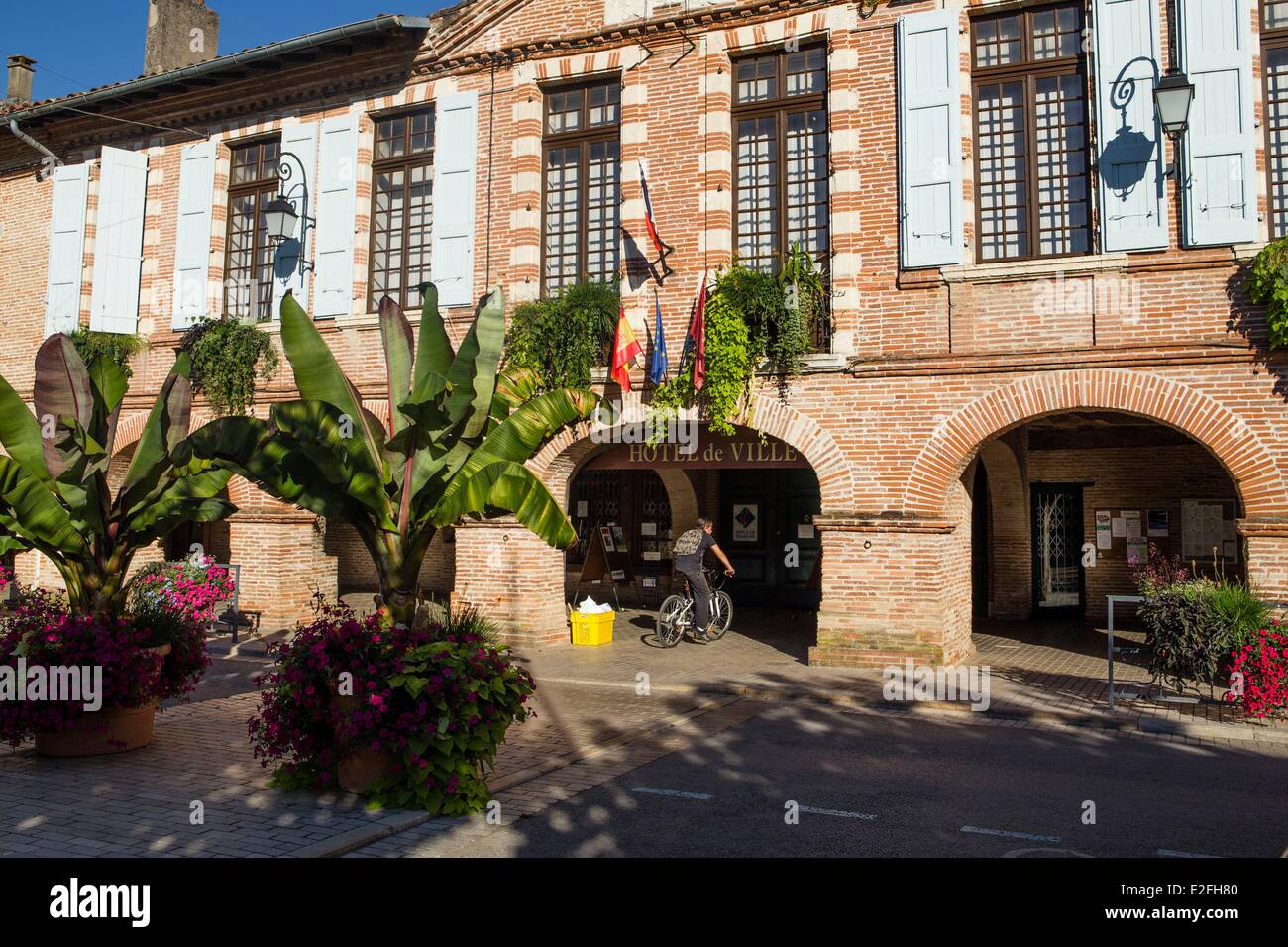 Bastide, Lisle Sur Tarn, Tarn, Frankreich (mittelalterliche Festungsstadt) aus dem 13. Jahrhundert Stockfoto