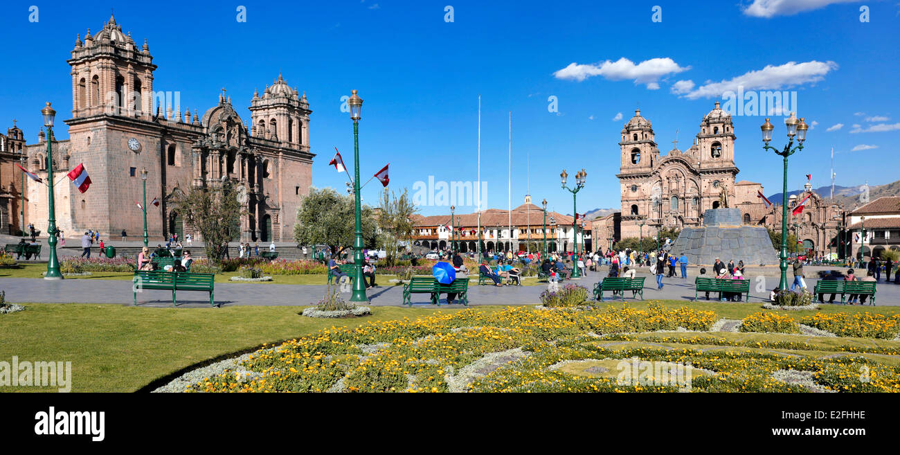 Peru Cuzco Provinz Cuzco aufgeführt als Weltkulturerbe durch die UNESCO Plaza de Armas, die Kathedrale und der Compania de Jesus Kirche gebaut Stockfoto