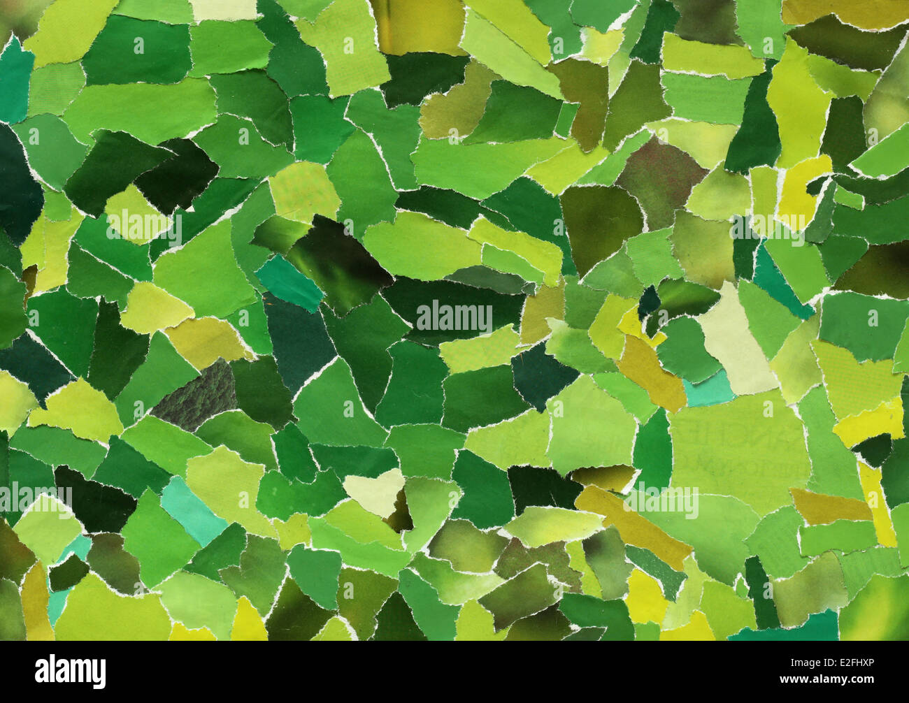 Grüne Textur aus vielen zerrissenes Papier hergestellt Stockfoto
