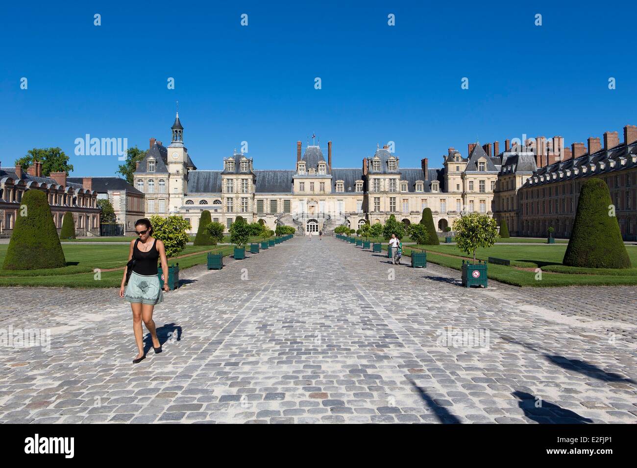 Frankreich Seine et Marne Fontainebleau Fontainebleau Burg aufgeführt als Weltkulturerbe der UNESCO, der Cour d ' Honneur und Aile de Stockfoto