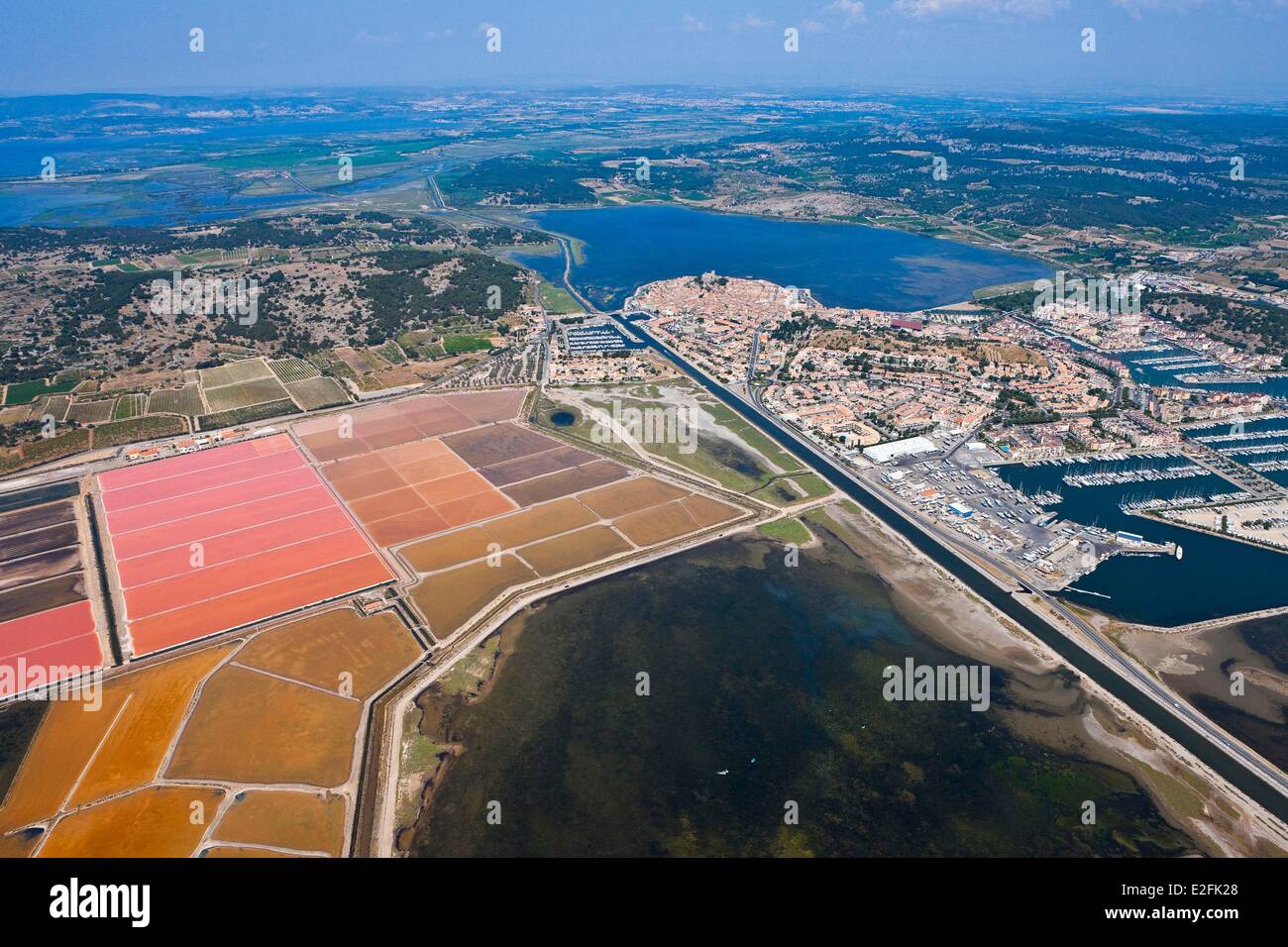 Frankreich, Aude, Salzwiesen, saline von Gruissan (Luftbild) Stockfoto