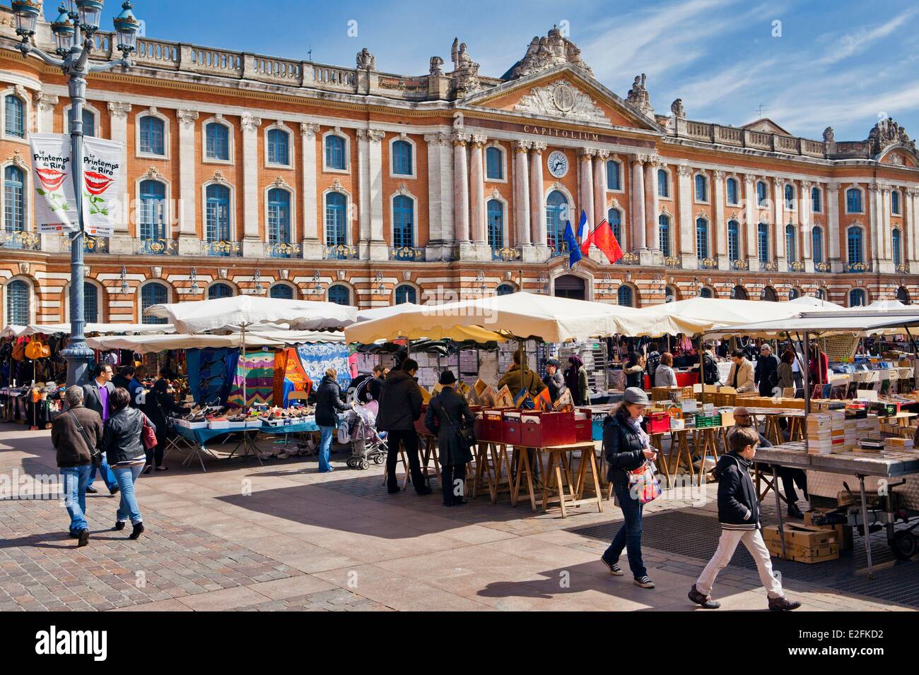 Frankreich, Haute Garonne, Toulouse, Place du Capitole, ein Markttag, Rathaus Stockfoto