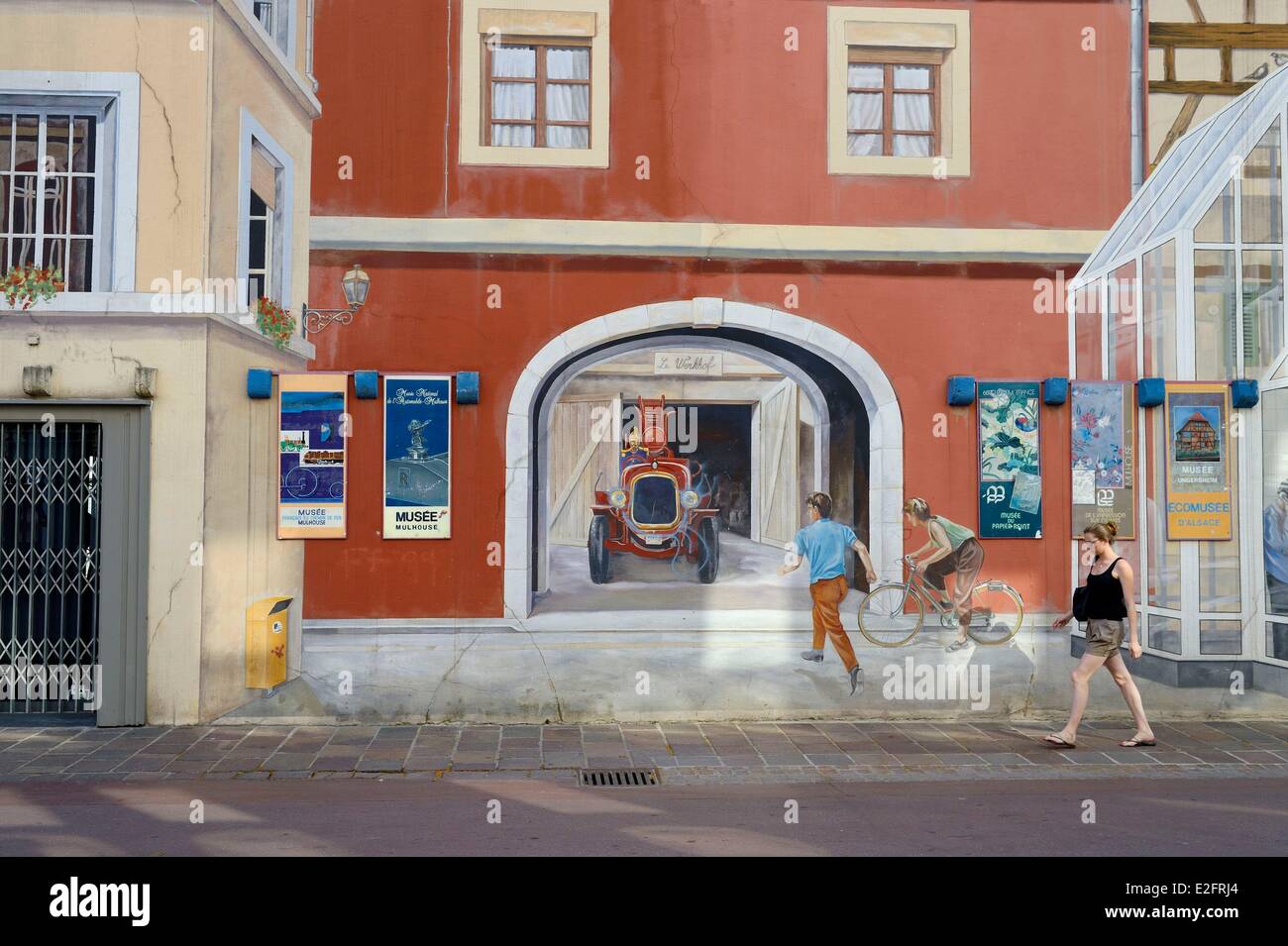 Haut Rhin Mulhouse in Frankreich Wandbild in rue Lambert Trompe-l'oeil-Fassade Stockfoto