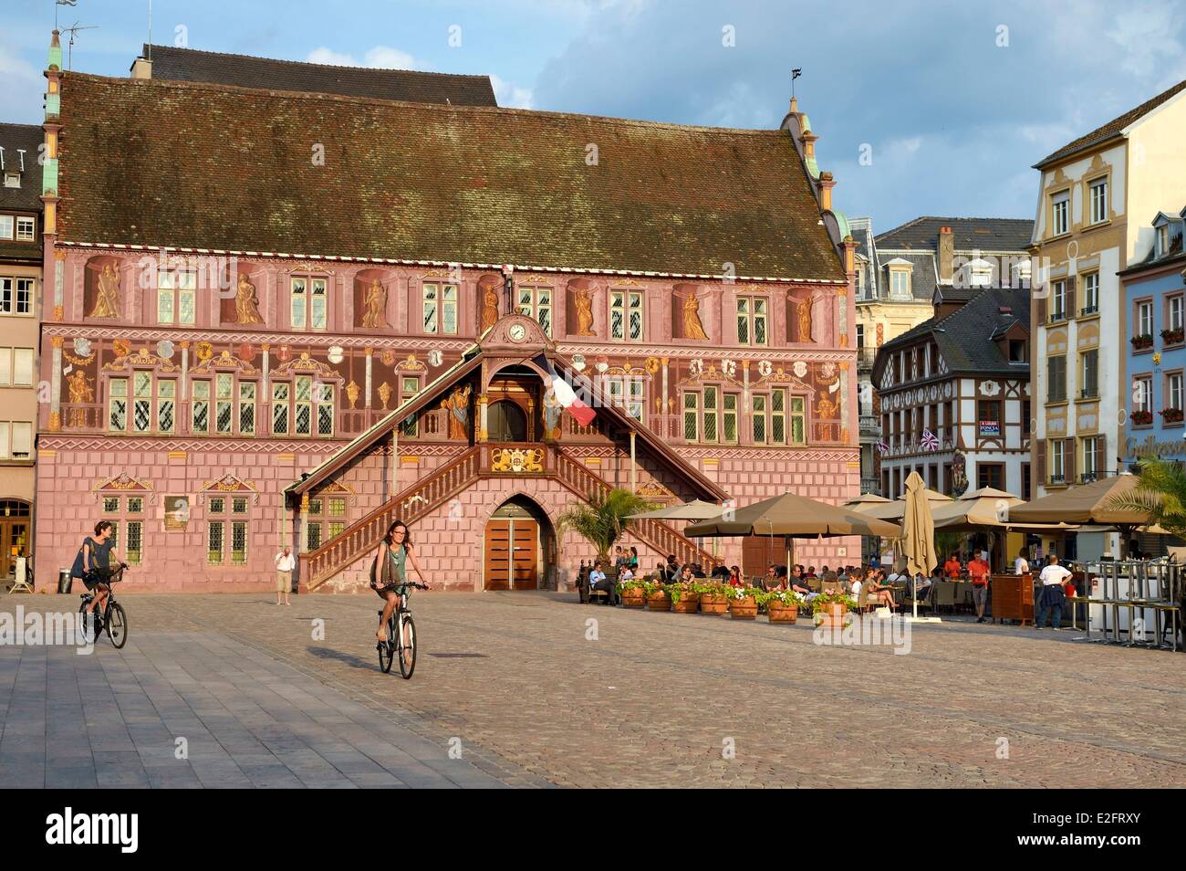 Frankreich Haut Rhin Mulhouse Place De La Réunion (Reunion Quadrat) Rathaus und das historische Museum Stockfoto