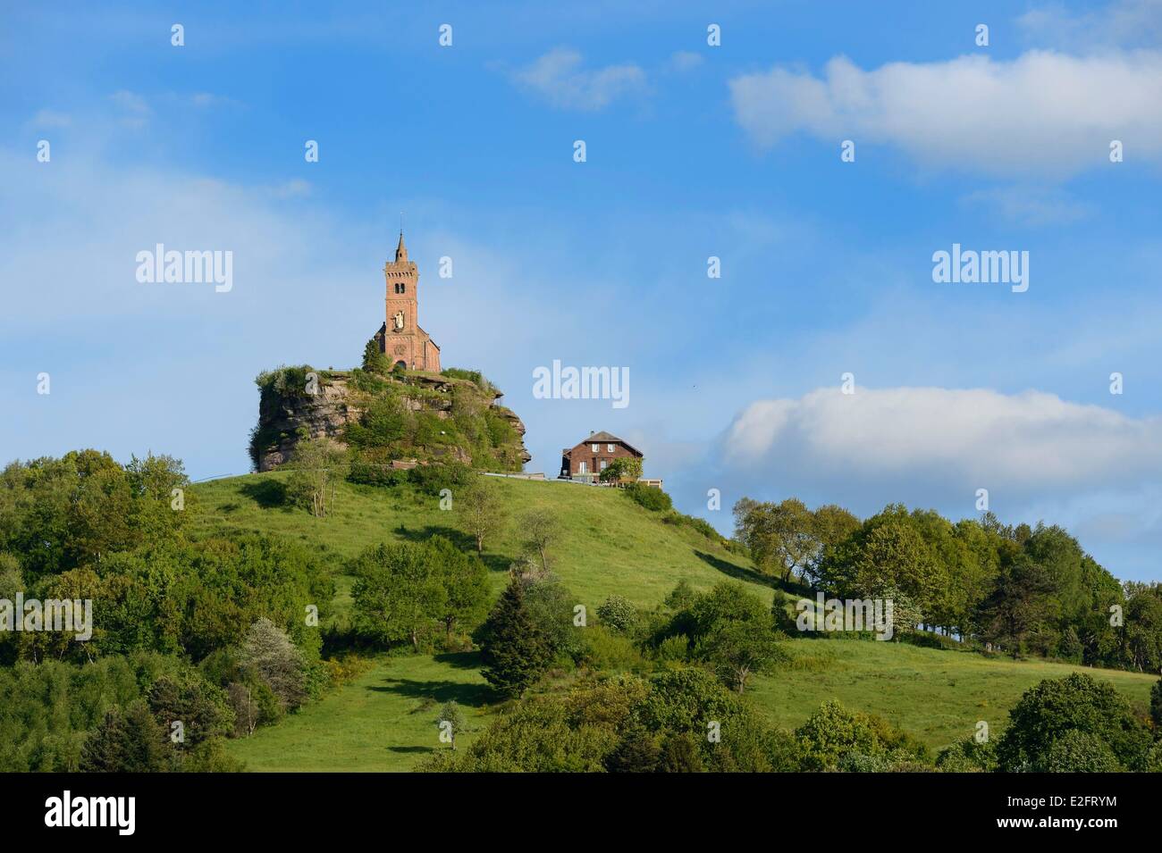 Frankreich-Bas-Rhin-Mosel-Dabo-Rock Glockenturm der Kapelle Saint-Leon Stockfoto