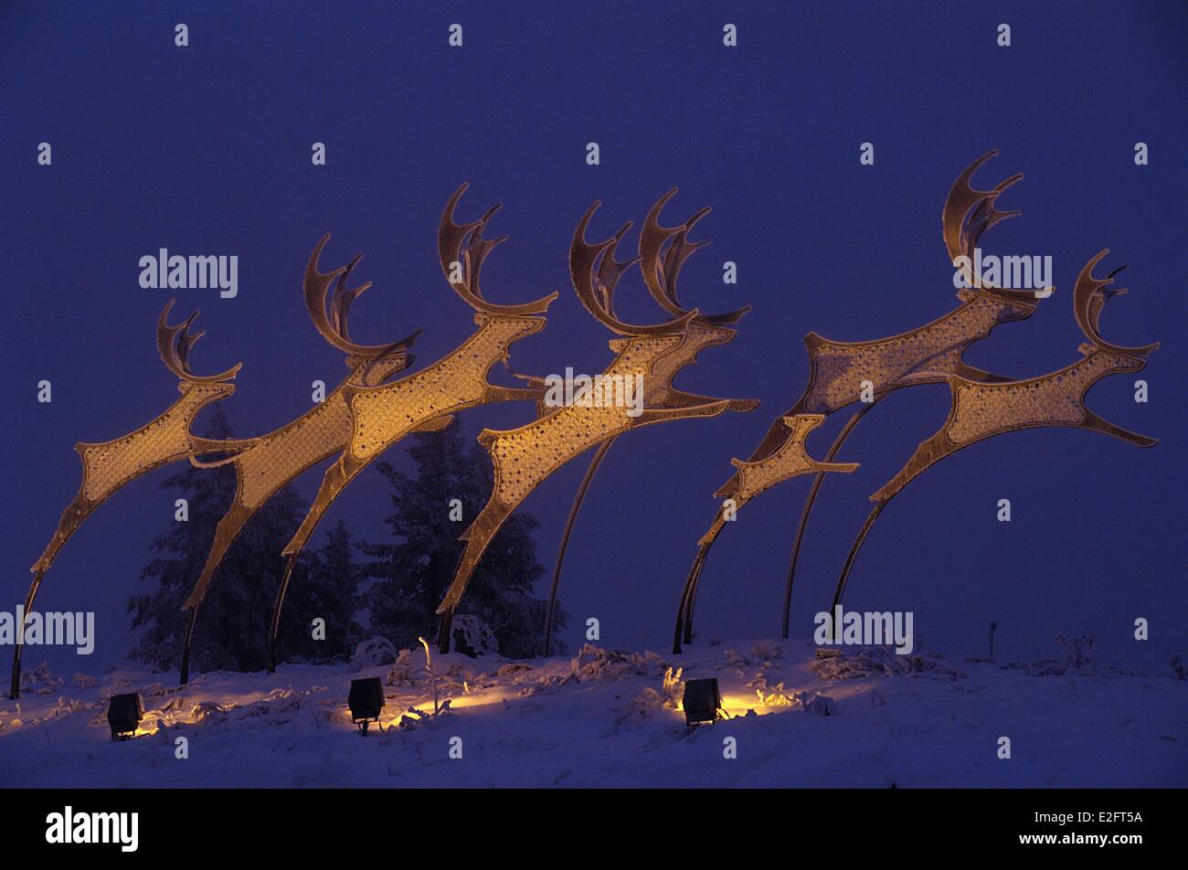 Finnland Lappland Rovaniemi Santa Claus Dorf helle Dekoration in der Nähe von Flughafen Stockfoto
