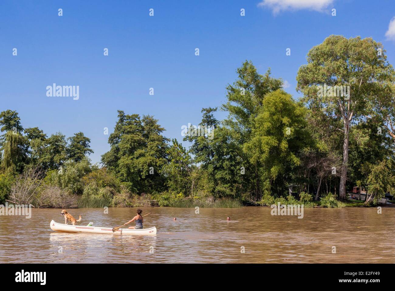 Argentinien Buenos Aires Provinz Tigre Kajak fahren am südlichen Ende des Deltas des Flusses Paraná Stockfoto