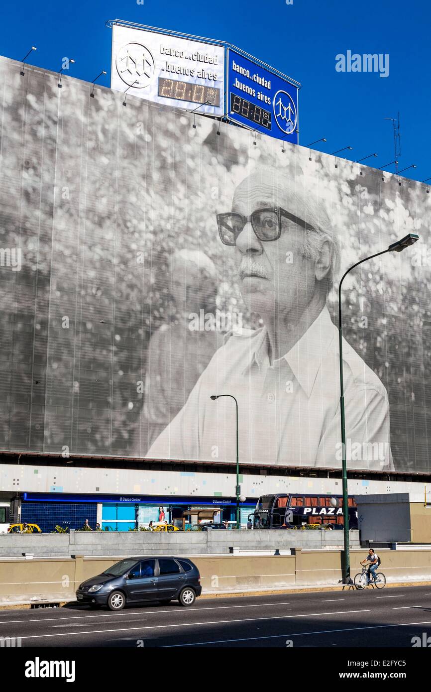 Argentinien Buenos Aires 9 de Julio Avenue (Avenida 9 de Julio) in 1980 Fassade arbeiten mit dem Porträt der argentinischen abgeschlossen Stockfoto