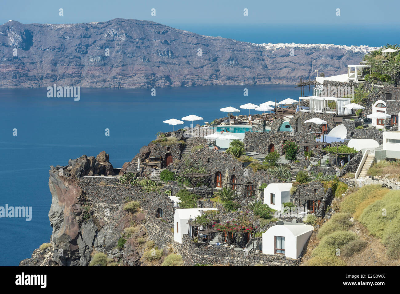 Honeymoon Petra Villas in Imerovigli-Luxushotel Griechenland Kykladen Inseln Insel Santorini (Thira) Stockfoto