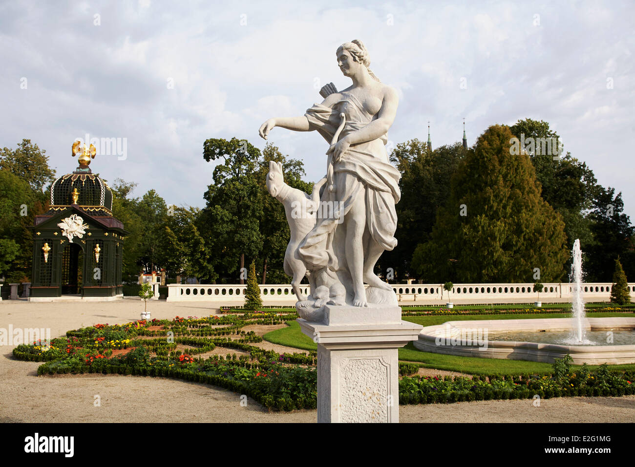 Polen Woiwodschaft Białystok Branicki Palast Statuen im park Stockfoto