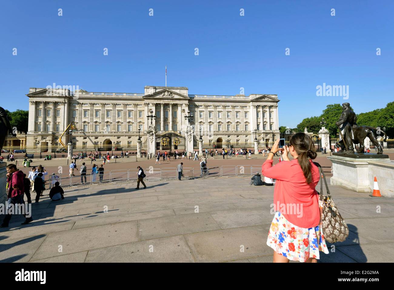 Vereinigtes Königreich Londoner Westminster Queen Victoria Memorial vor Buckingham Palace Stockfoto