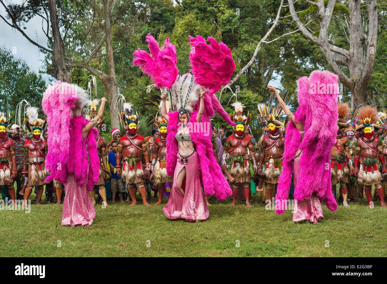 Papua-Neu-Guinea Highands Western Higlands Provinz Mount Hagen Sabla Stamm Julie Bruyere Alexandra Frouin und Zara Deane Stockfoto