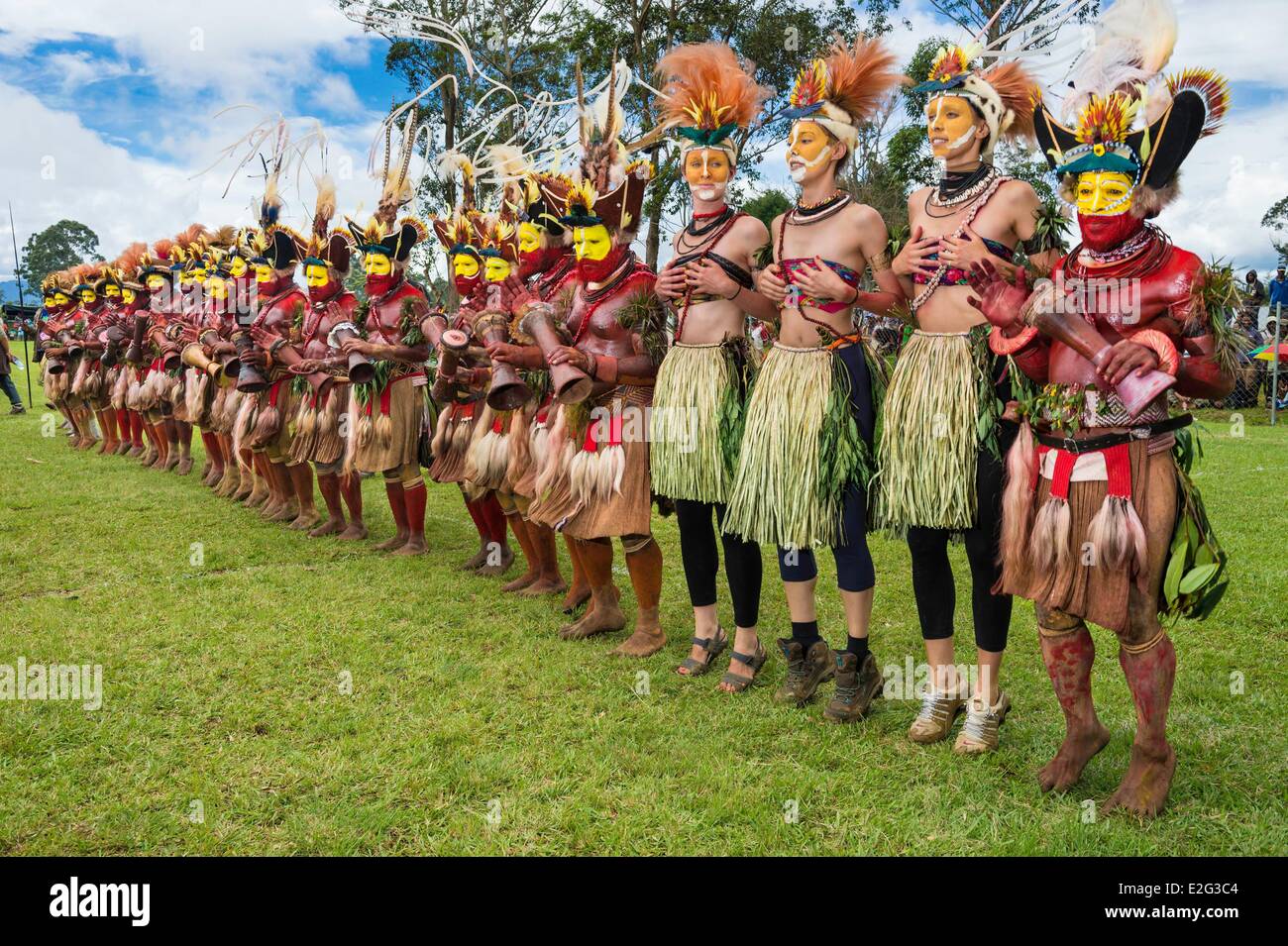 Papua-Neu-Guinea Highands Western Higlands Provinz Mount Hagen Sabla Stamm Julie Bruyere Alexandra Deane Frouin und Zara in Stockfoto