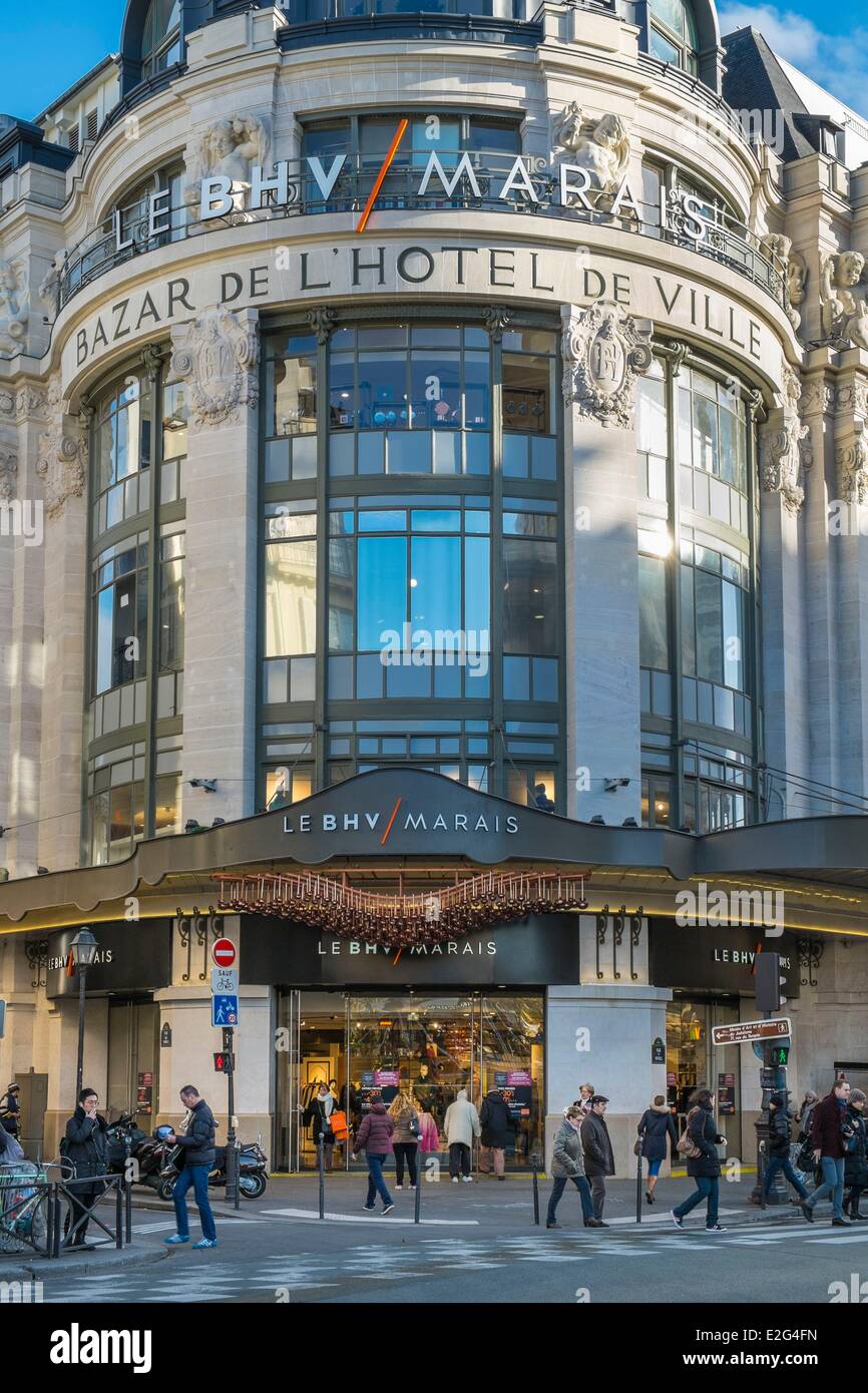 Das Einkaufszentrum BHV Marais in Paris genannt Place de la Contrescarpe de Ville Stockfoto