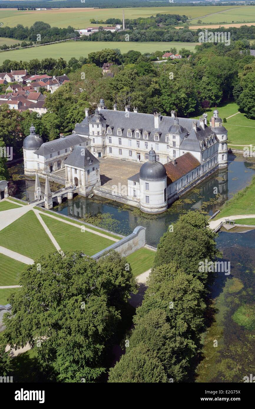 Frankreich Yonne Chateau de Tanlay Stockfotografie Alamy