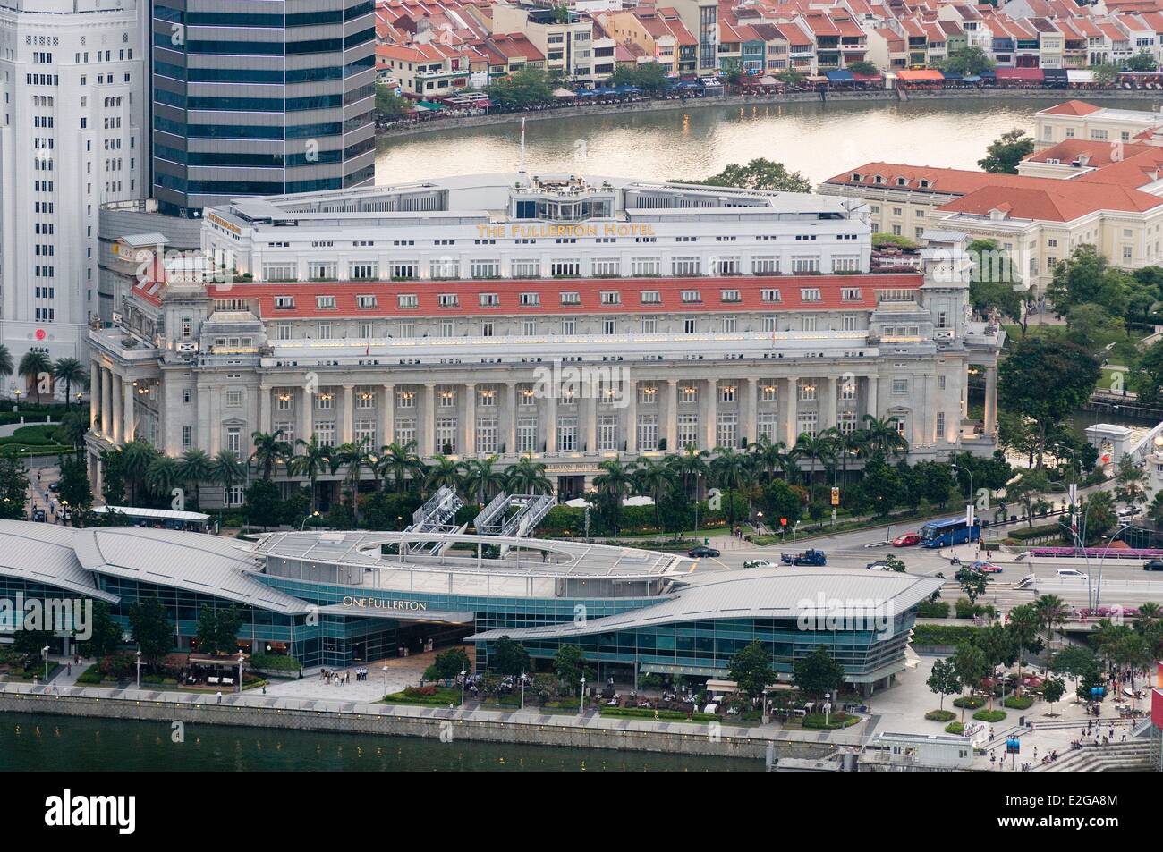 Singapore Marina Bay Fullerton Hotel und Singapore River Stockfoto
