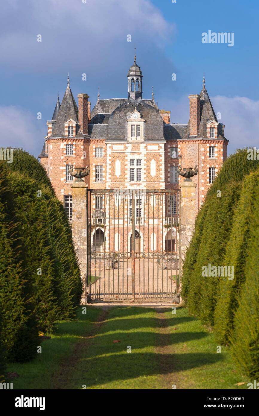 Frankreich Loiret Sologne Region La Ferte Imbault die Burg mehrmals zerstört wurde 1627 von Jacques d'Estampes umgebaut. Stockfoto