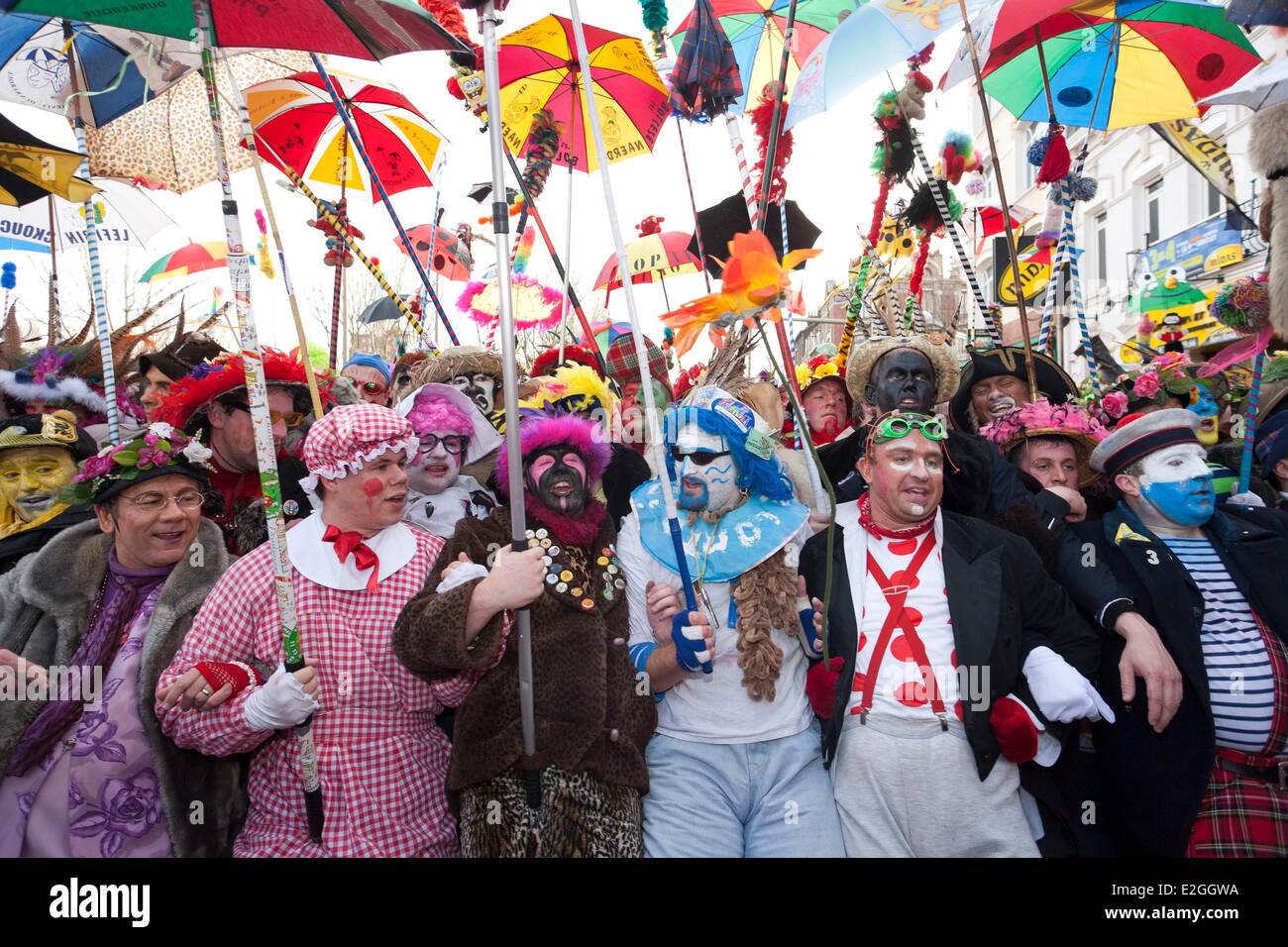 Frankreich Nord Dunkerque Karneval von Dünkirchen Dunkerque Karneval Goers band tut ein Stop Zwischenrufe und drängeln Stockfoto