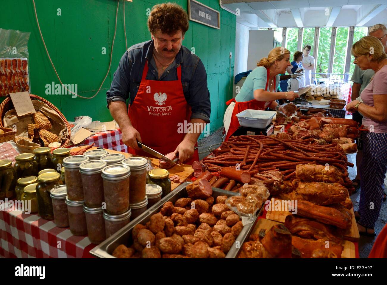 South Africa Gauteng Provinz Johannesburg Braamfontein District Neighbourgoods Market an Samstagen ist so viel eine Quelle für Bauernhof frische Lebensmittel und Spezialitäten, wie es ein Treffpunkt ist für die Gemeinschaft tauschen Ideen genießen und Geschichten und lassen Sie sich inspirieren von Energie t Stockfoto