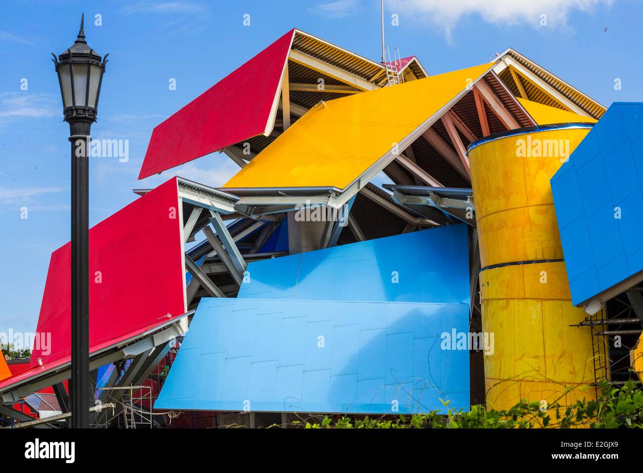 Panama Panama City Amador Causeway Museum of Biodiversity (BioMuseo) von Architekt Frank Gehry entworfen und öffnete im Jahr 2014 Stockfoto