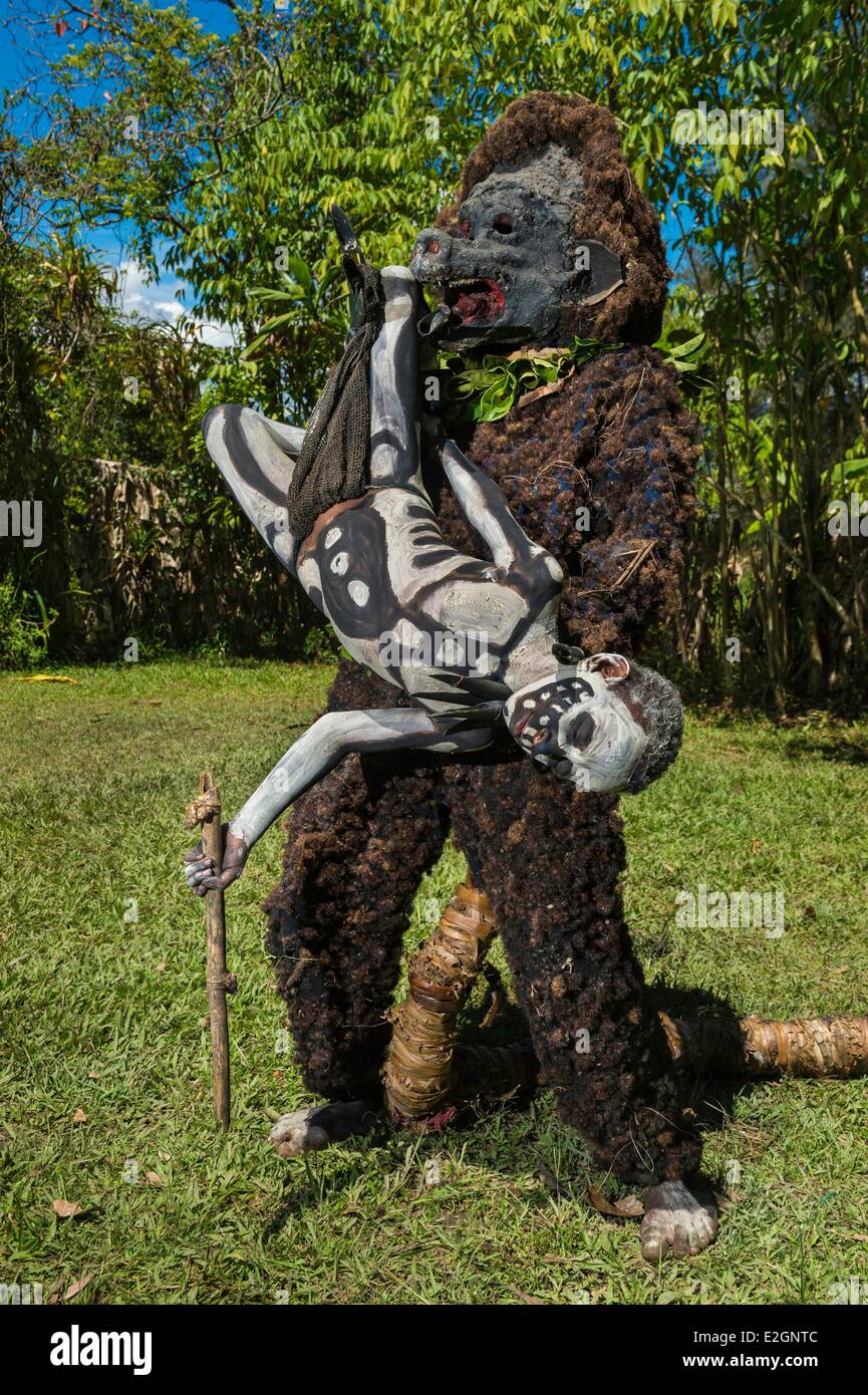 Papua-Neu-Guinea Western Highlands Provinz Waghi Tal Mount Hagen Region Mindima Bamugl Dorf traditionelle Performance des Stammes Oma Maslai Skelett Stockfoto