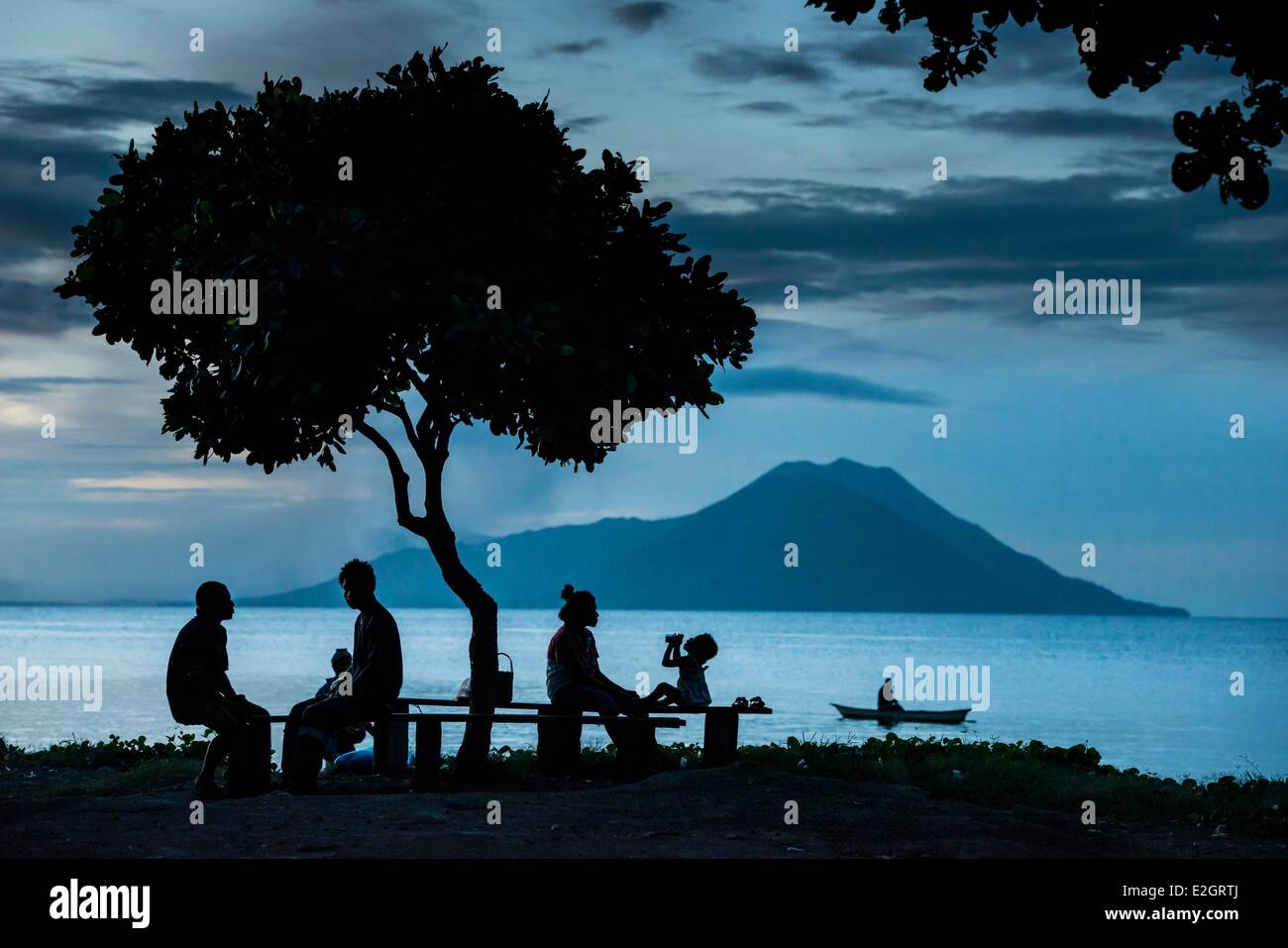 Papua-Neu-Guinea Bismarck-Archipel Gazelle-Halbinsel Neubritannien Insel East New Britain Provinz Rabaul Kokopo vor Vulkane Tavurvur Turanguan Tovanumbatir Rabalanakaia Stockfoto