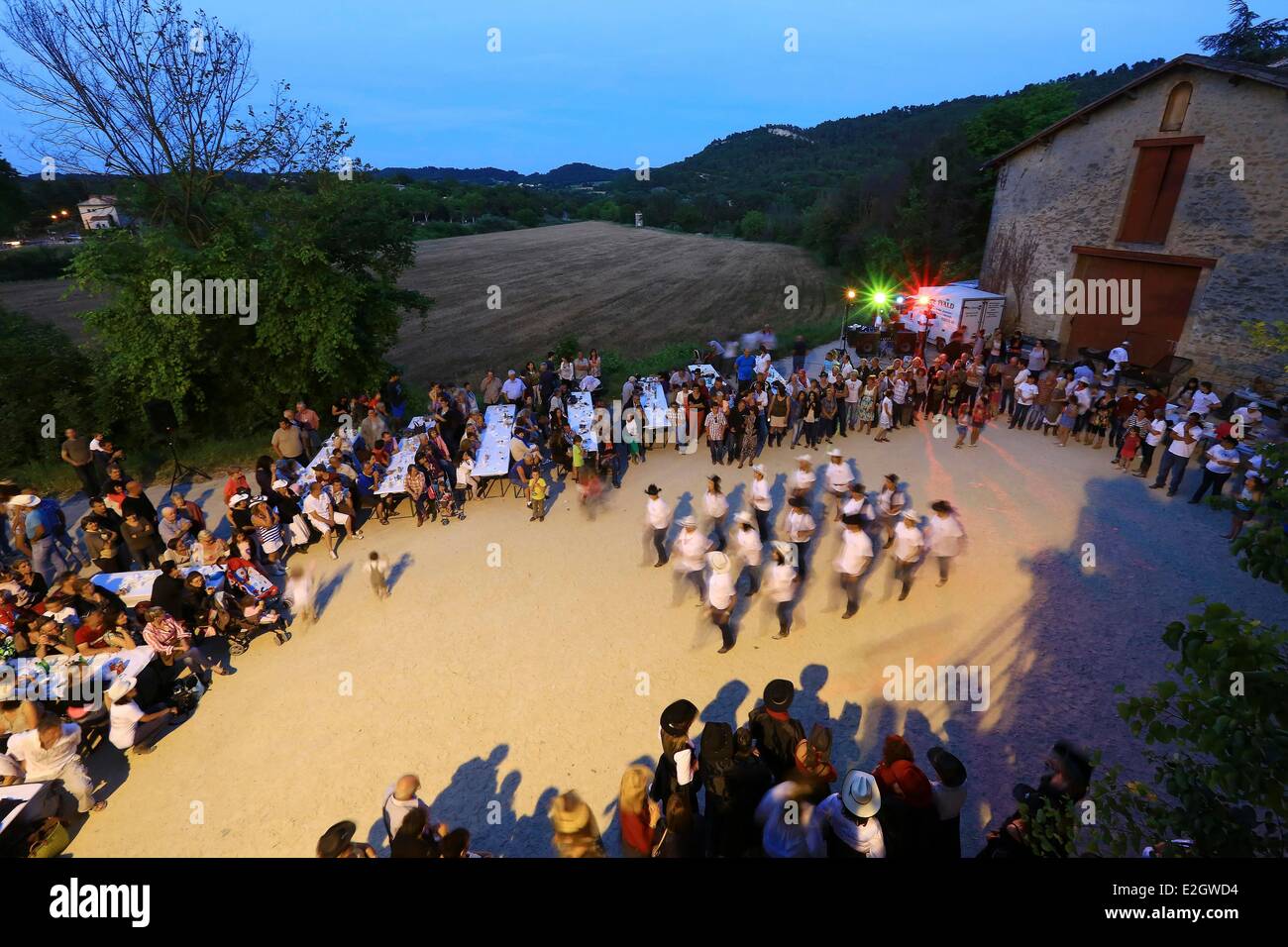 Frankreich Vaucluse Parc Naturel Regional du Luberon (natürlichen regionalen Park der Luberon) Ansouis gekennzeichnet Les Plus Beaux Dörfer de France (The Most schöne Dörfer von Frankreich)-Musik-Festival Stockfoto
