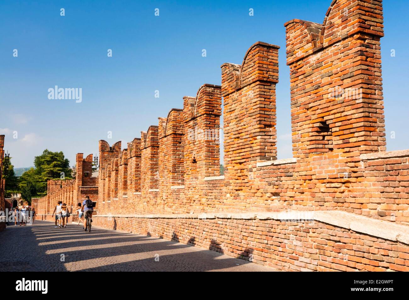 Italien-Veneto-Verona Weltkulturerbe von UNESCO Scaliger Brücke außerhalb Festung Castelvecchio Stockfoto