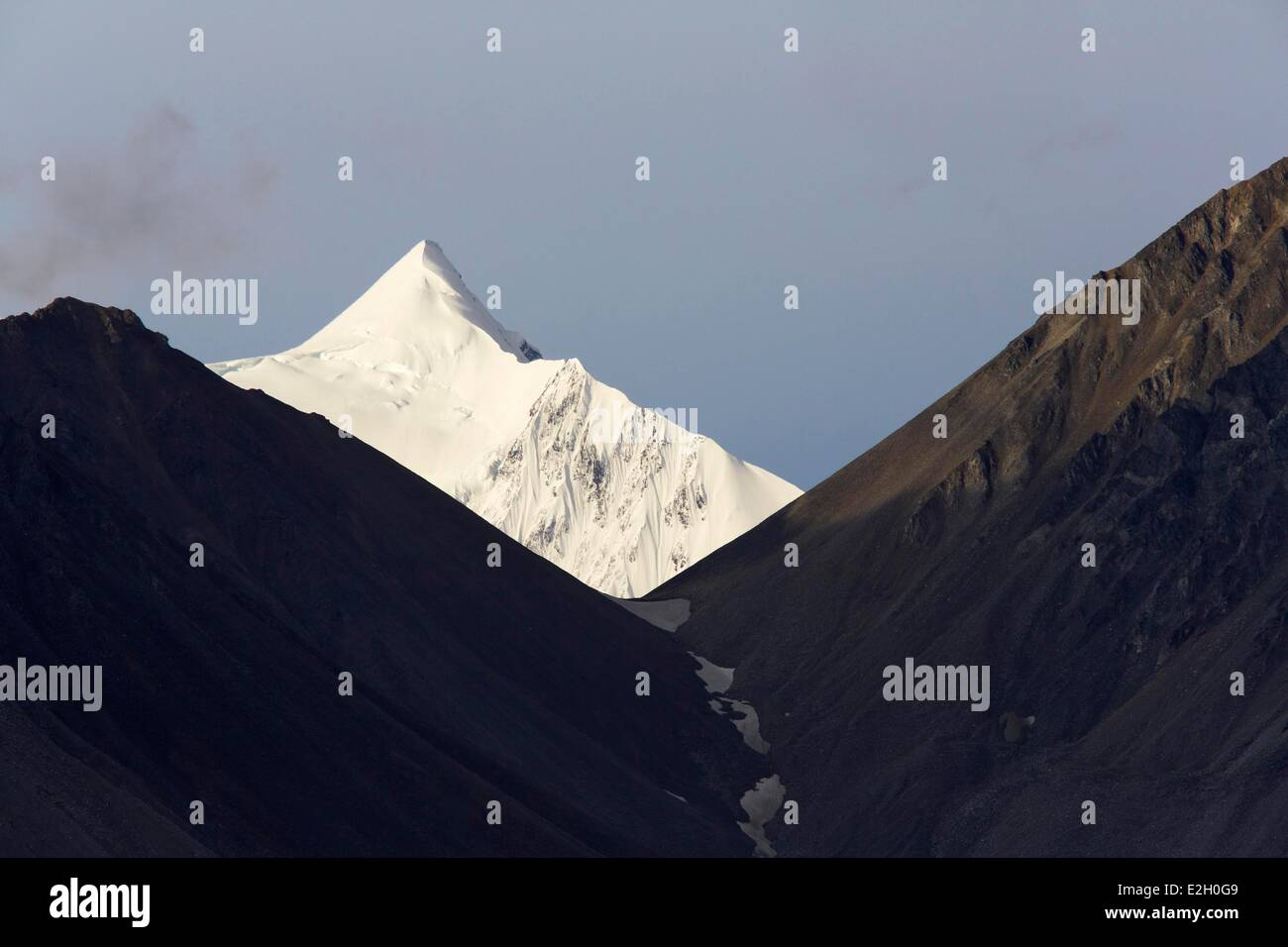 Vereinigte Staaten Alaska Denali Nationalpark Mount McKinley Gipfel im Glacier Creek valley Stockfoto
