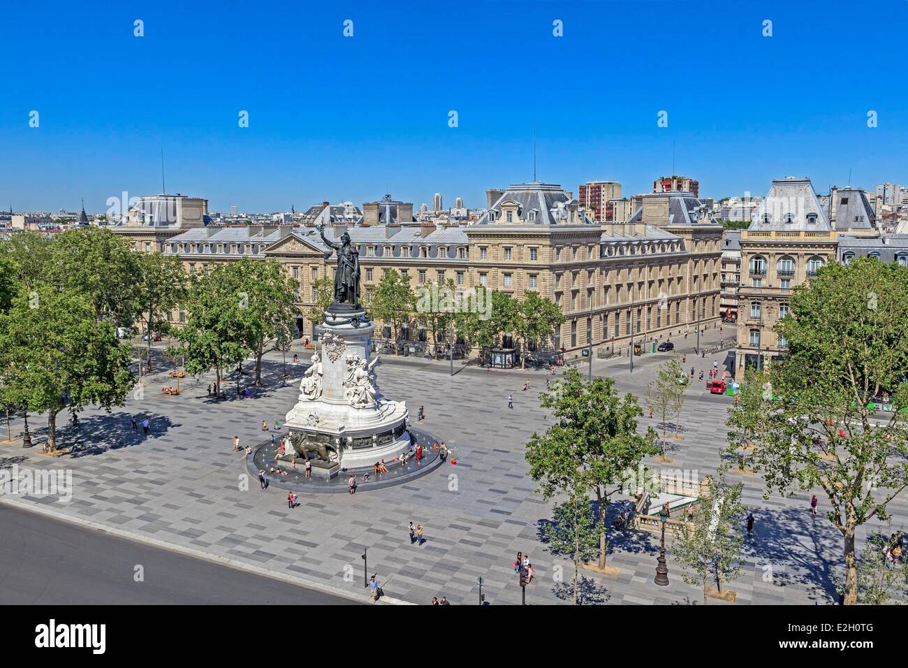 Place De La Republique Paris Stockfotos Und Bilder Kaufen Alamy