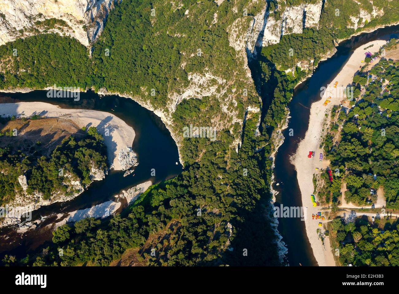 Frankreich-Ardeche-Gorges de l'Ardeche Ardèche Vallon Pont d ' Arc schlängeln (Luftbild) Stockfoto