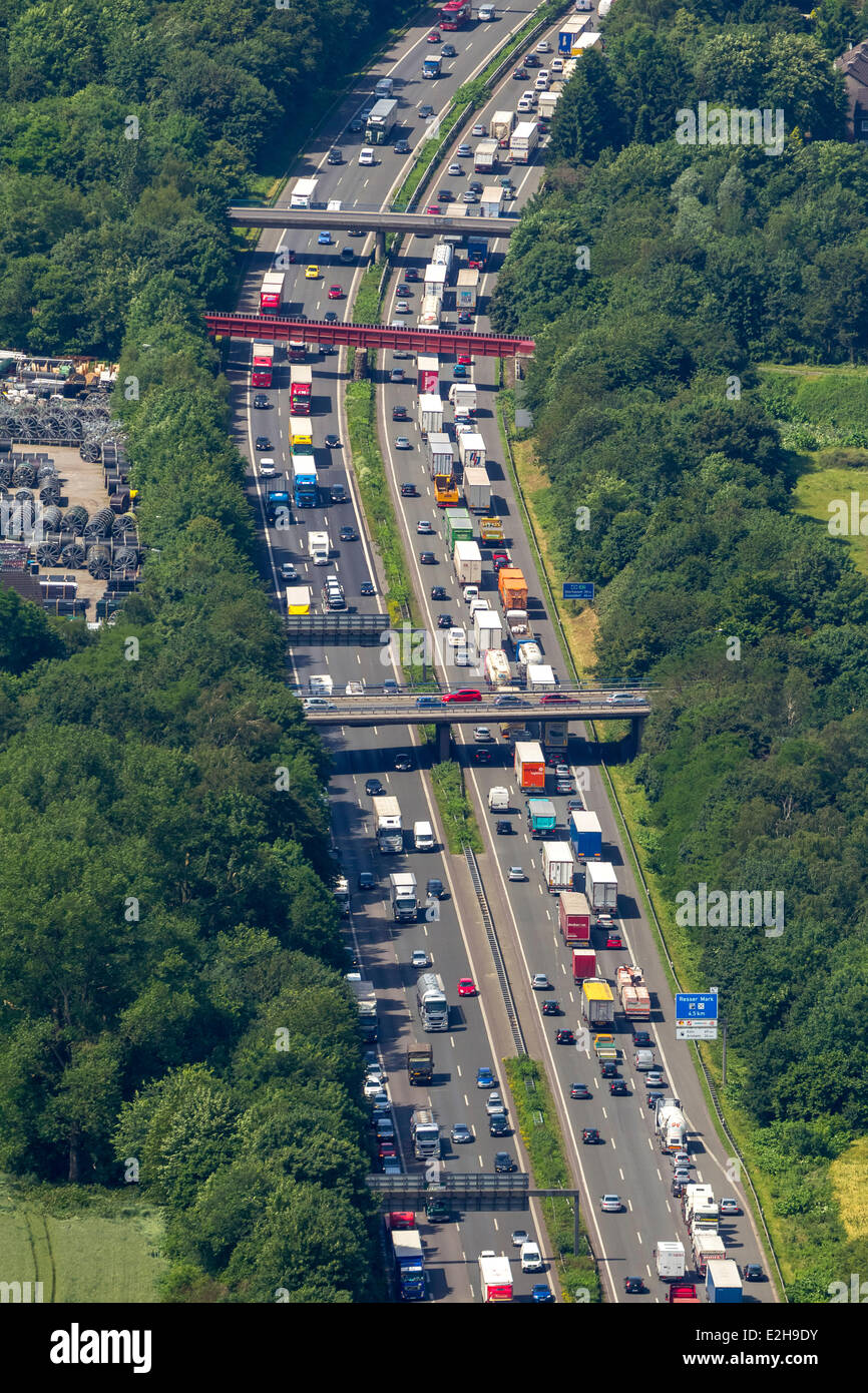 Stau auf der Autobahn A2, Luftbild anzeigen, Recklinghausen, Ruhrgebiet, Nordrhein-Westfalen, Deutschland Stockfoto