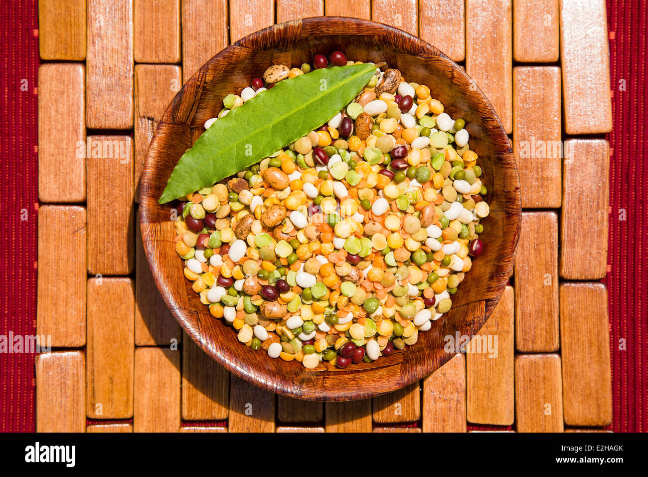 Gemischte Hülsenfrüchte haben einen hohen Nährwert Stockfoto