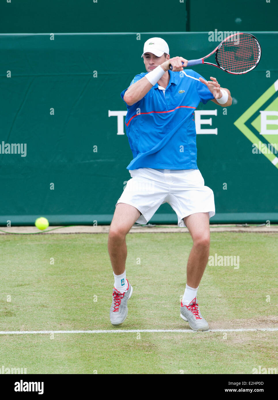 Stoke Park, Buckinghamshire. 19. Juni 2014. John Isner in The Boodles Tennis Challenge - The Boodles - Stoke Park, Buckinghamshire am 19. Juni 2014 Credit: Brian Jordan/Alamy Live News Stockfoto