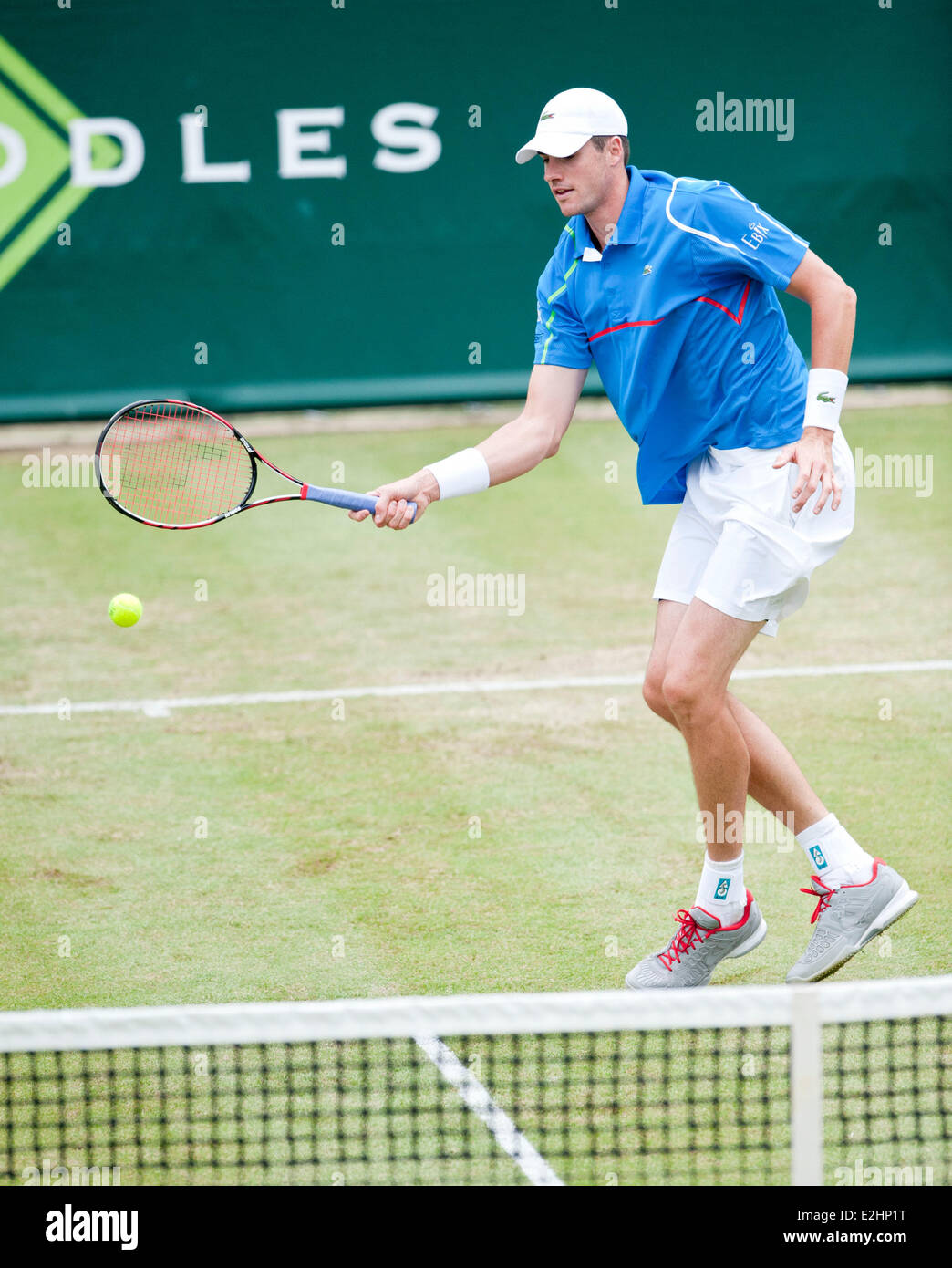 Stoke Park, Buckinghamshire. 19. Juni 2014. John Isner in The Boodles Tennis Challenge - The Boodles - Stoke Park, Buckinghamshire am 19. Juni 2014 Credit: Brian Jordan/Alamy Live News Stockfoto
