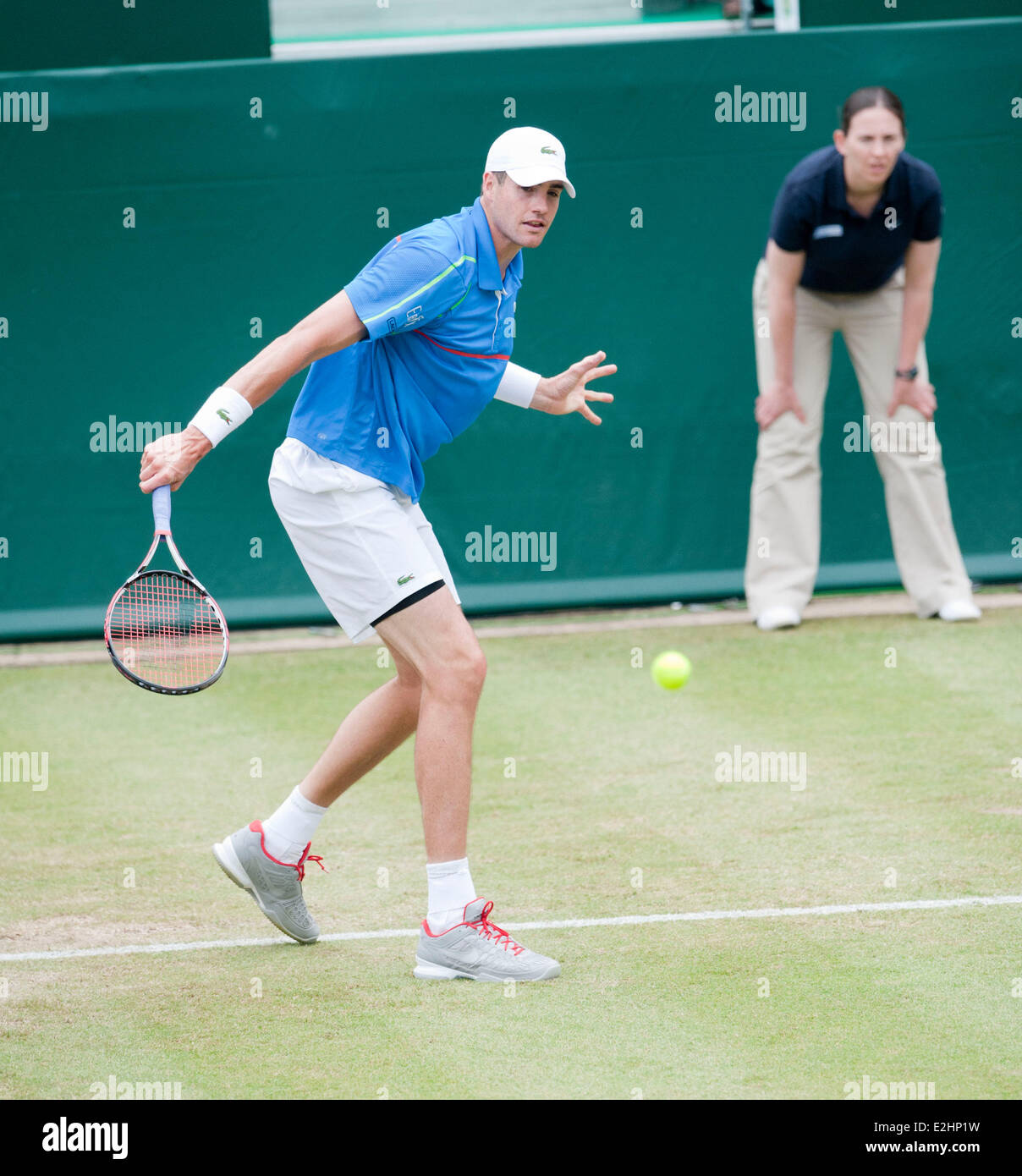 Stoke Park, Buckinghamshire. 19. Juni 2014. John Isner in The Boodles Tennis Challenge - The Boodles - Stoke Park, Buckinghamshire am 19. Juni 2014 Credit: Brian Jordan/Alamy Live News Stockfoto