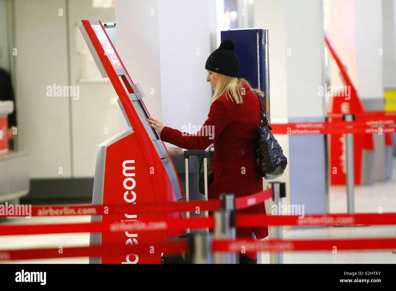 Stefanie Hertel am Flughafen Tegel ankommen, eine AirBerlin Flug nach München.  Wo: Berlin, Deutschland bei: 22. Januar 2013 Stockfoto