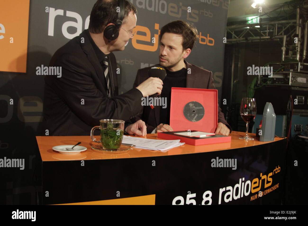 Knut Elstermann und Franz Dinda bei deutschen RBB Radio Eins zeigen Berlinale Nighttalk auf der 63. Internationalen Filmfestspiele Berlin (Berlinale) - im Cinemaxx-Kino am Potsdamer Platz-Platz in Mitte.  Wo: Berlin, Deutschland bei: 13. Februar 2013 Stockfoto