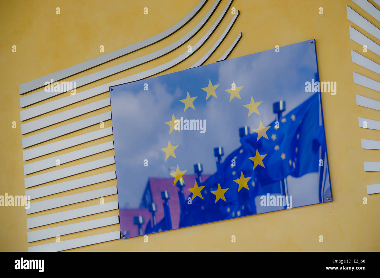 Nahaufnahme des Eingangs des Hauptsitzes der Europäischen Kommission Stockfoto