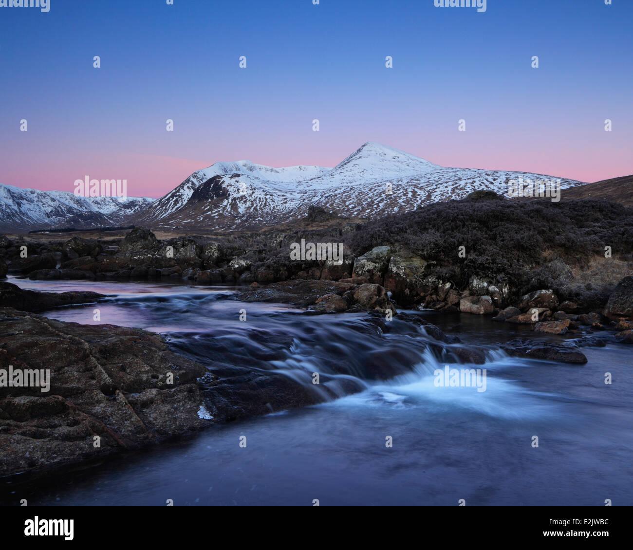 Dämmerung über Black montieren bei man Na Stainge in den Highlands von Schottland Stockfoto