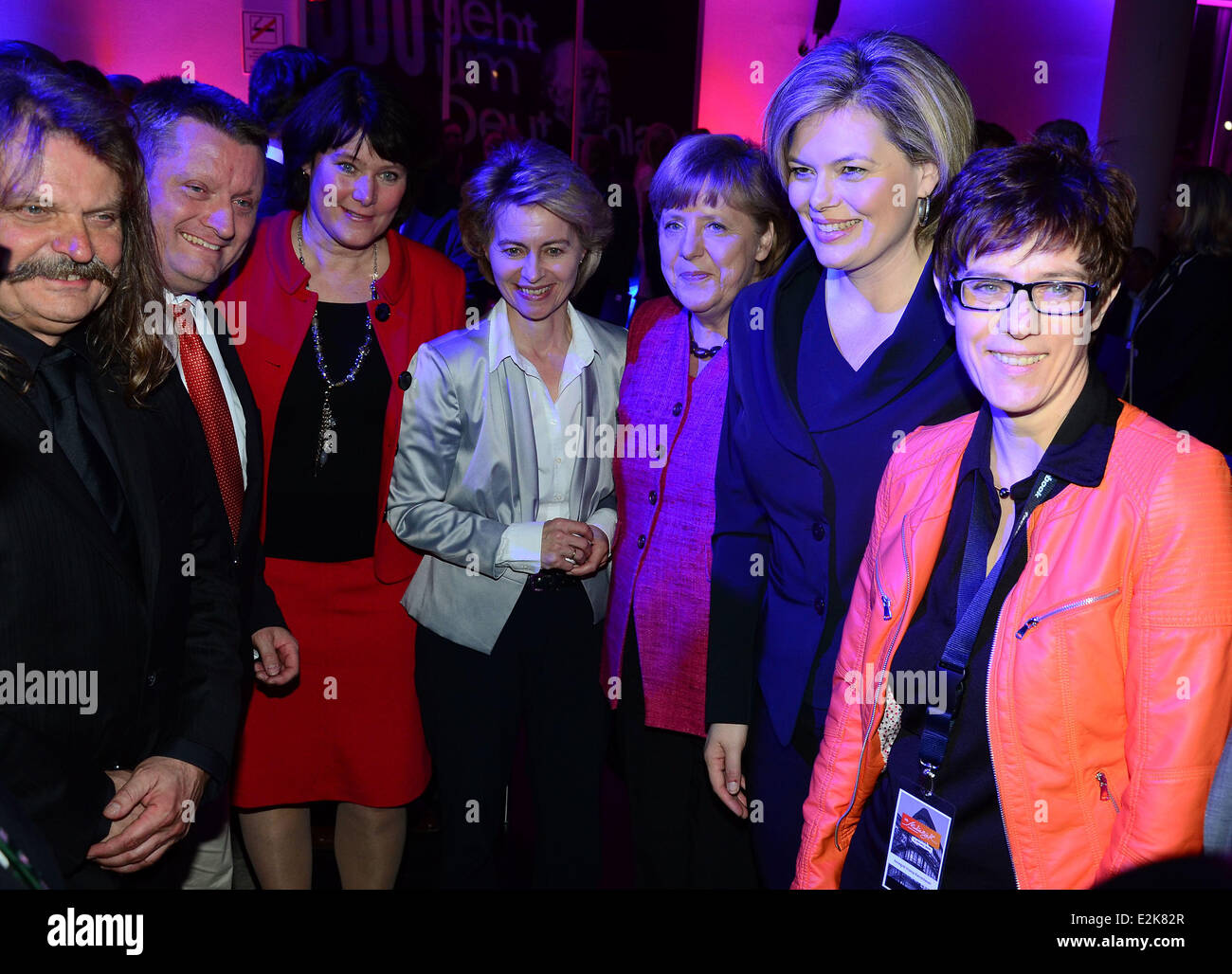 Leslie Mandoki, Hermann Groehe, Anke Schaeferkordt, Ursula von der Leyen, Angela Merkel, Julia Kloeckner und Annegret Kramp-Karrenbauer bei CDU Media Night im Konrad-Adenauer-Haus.  Wo: Berlin, Deutschland bei: 14. Mai 2013 Stockfoto