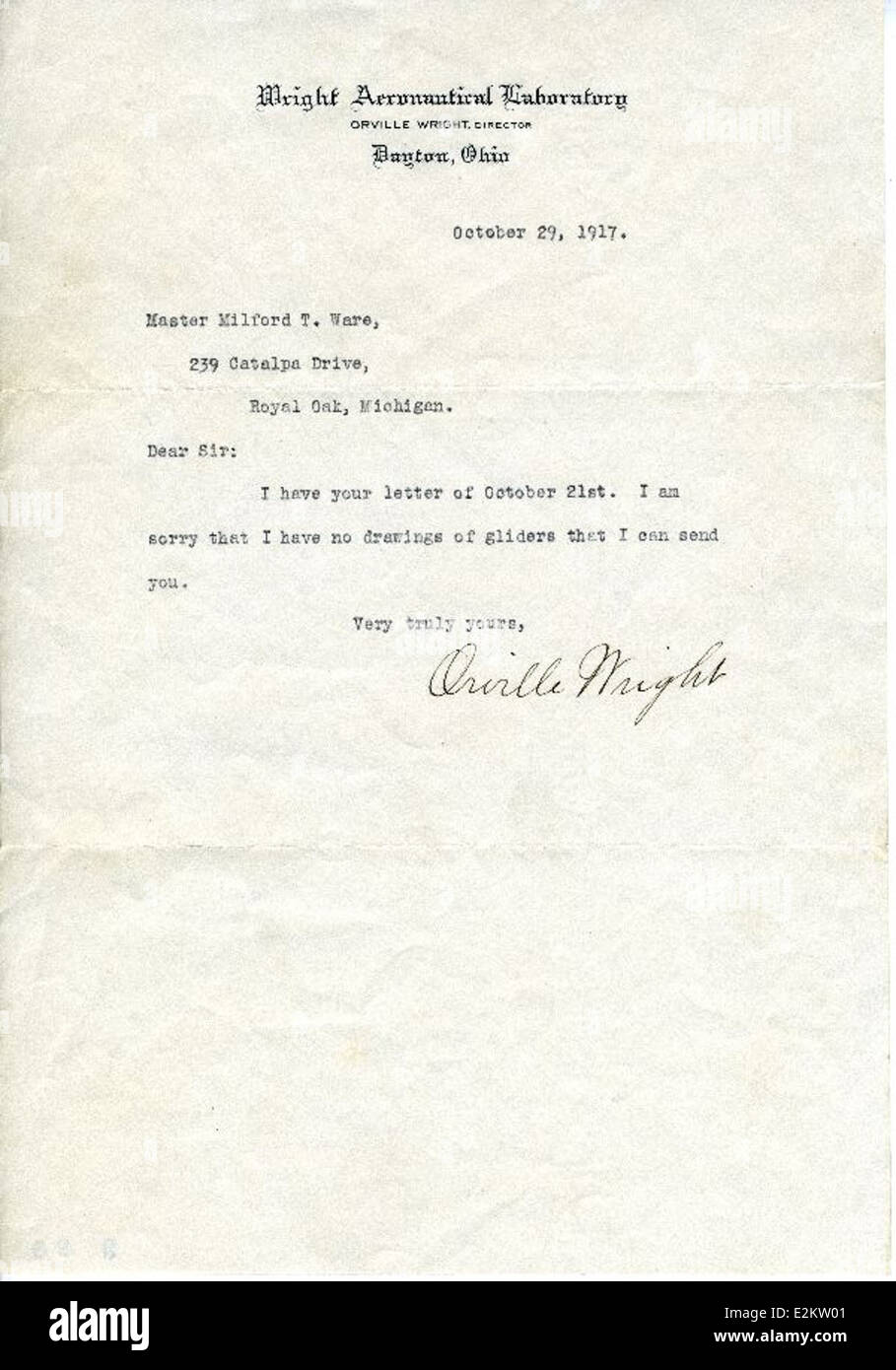 Die AC.Wrig.O.001 ist ein Autogramm des Luftfahrtpioniers Orville Wright, eines der Brüder Wright, der 1903 den ersten Motorflug machte. Dieses Autogramm ist ein bedeutendes Stück Luftfahrtgeschichte und symbolisiert die monumentalen Errungenschaften in der Flugtechnologie, die zur Entwicklung der modernen Luftfahrt geführt haben. Stockfoto Die AC.Wrig.O.001 ist ein Autogramm des Luftfahrtpioniers Orville Wright, eines der Brüder Wright, der 1903 den ersten Motorflug machte. Dieses Autogramm ist ein bedeutendes Stück Luftfahrtgeschichte und symbolisiert die monumentalen Errungenschaften in der Flugtechnologie, die zur Entwicklung der modernen Luftfahrt geführt haben. Stockfoto