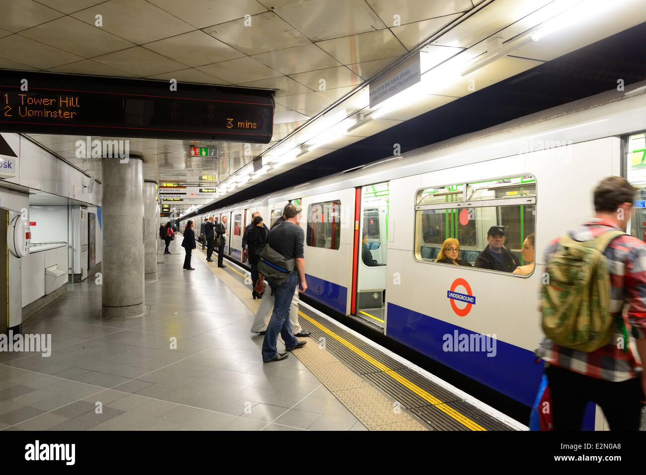 London Underground Station-Interieur Stockfoto