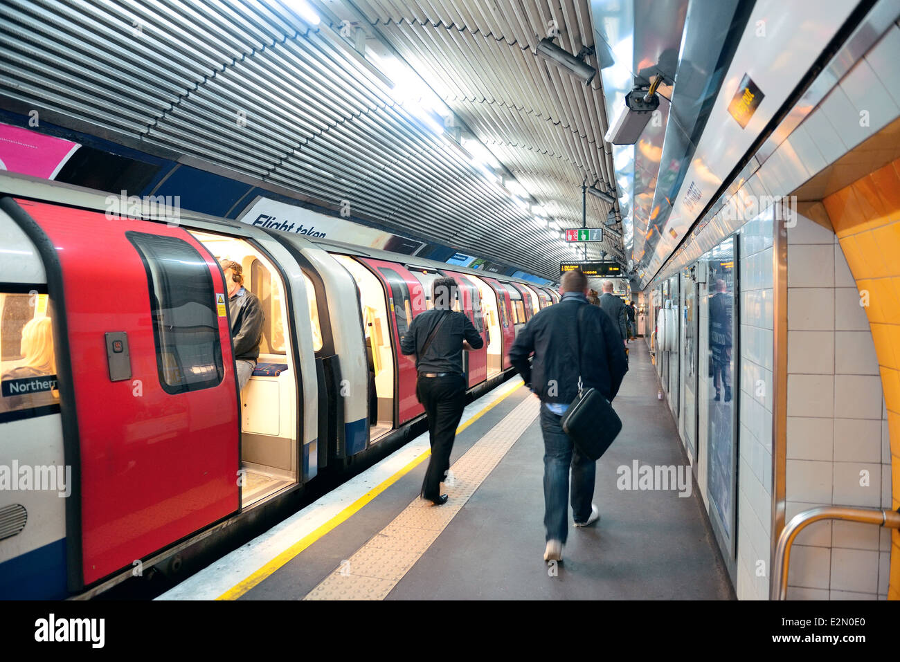 London Underground Station-Interieur Stockfoto