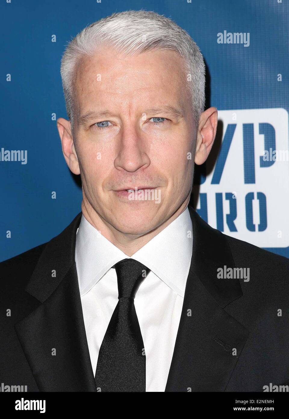 2. jährliche Sean Penn und Freunde helfen Haiti nach Hause Gala J/P HRO präsentiert von Giorgio Armani - Ankünfte mit profitiert: Anderson Cooper wo: Los Angeles, California, Vereinigte Staaten von Amerika bei: 12. Januar 2013 Stockfoto