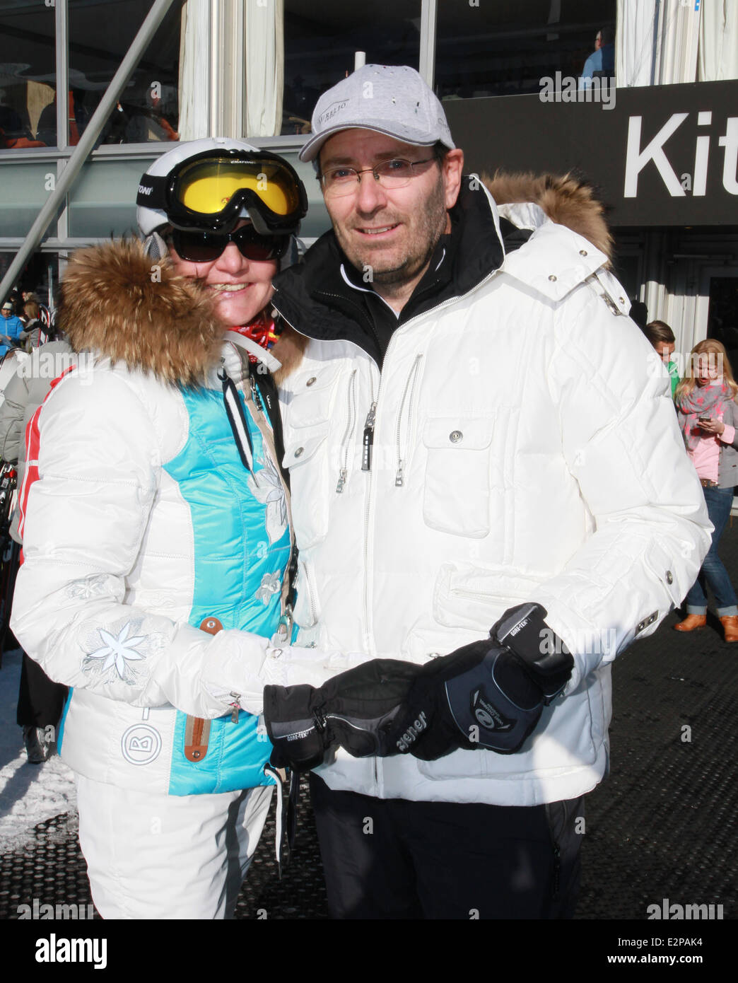 73. Hahnenkamm Abfahrt auf der Streif Ziel Piste mit Kitzbühel: ehemalige Ski-Champion Christa Kinshofer mit ihrem Ehemann Dr. Erich Where: Kitzbühel, Tirol, Österreich bei: 26. Januar 2013 ** nicht verfügbar für die Veröffentlichung in Deutschland ** Stockfoto