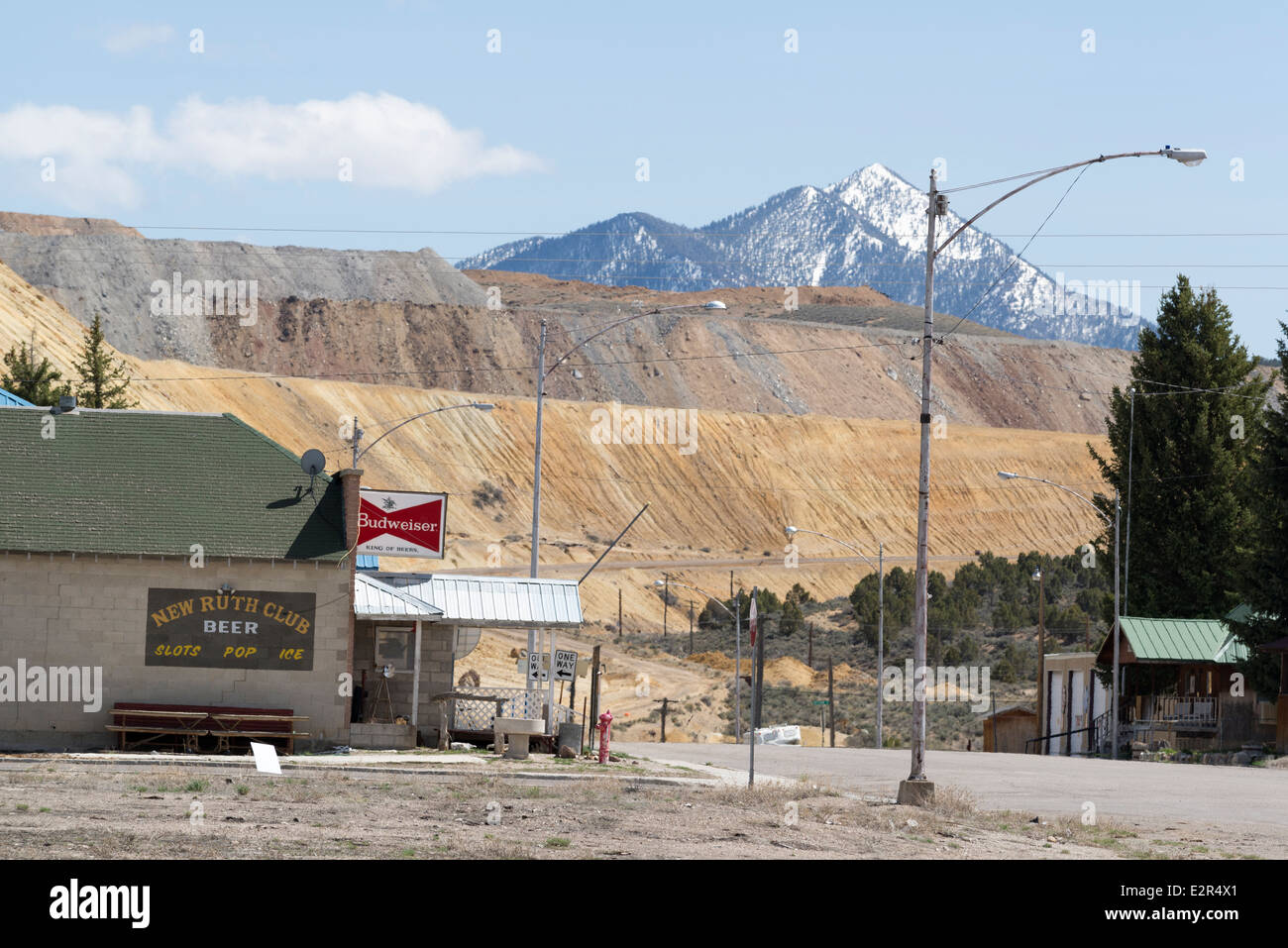 Die Stadt des neuen Ruth und Bergematerial aus dem Robinson Mine in der Nähe von Ely, Nevada. Stockfoto