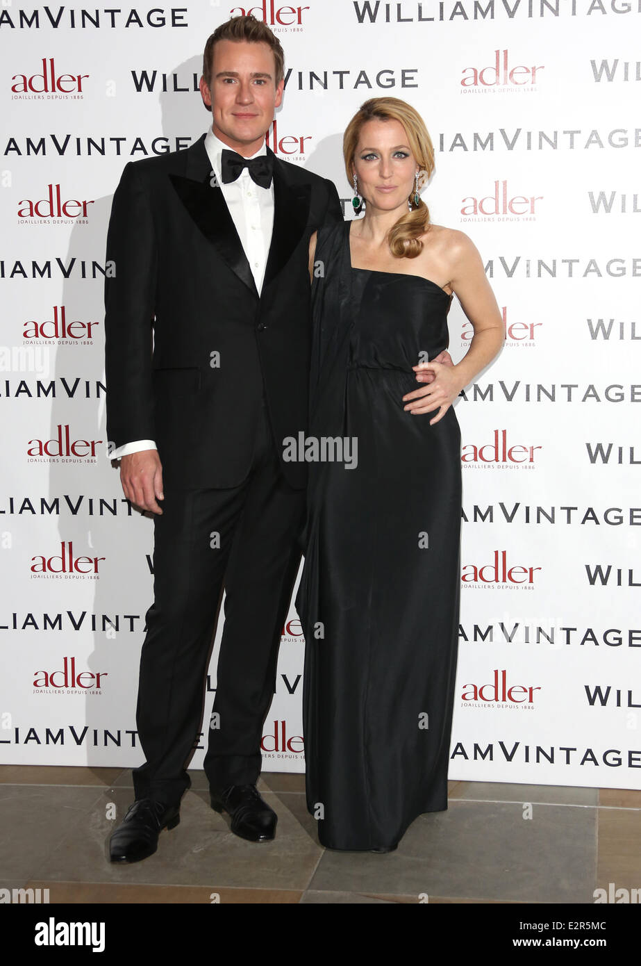 BAFTAs: WilliamVintage Dinner statt, bei St Pancras Renaissance London Hotel - Anreise mit: William Banken Blaney und Gillian Anderson wo: London, Vereinigtes Königreich bei: 8. Februar 2013 Toby/WENN.com Stockfoto