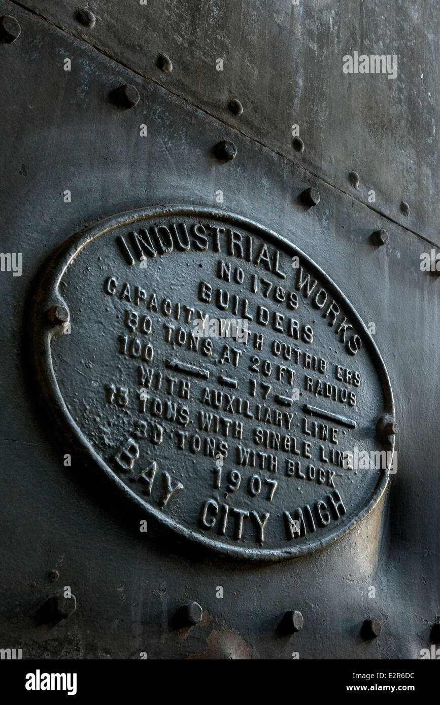 Typenschild eines 1907 Industrial Works Dampf Krans, historische Nevada Northern Railway, Ely, Nevada. Stockfoto