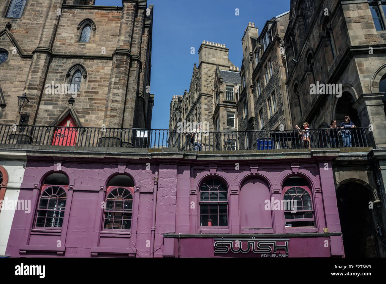 Mauve Gebäudehülle auf Victoria Street, Edinburgh Stockfoto